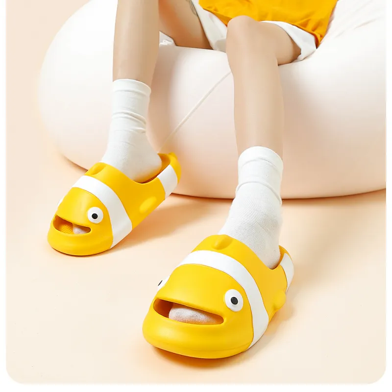 Casual Cute Cartoon Clown Fish Home Bathroom Thick Bottom Outer Slip Resistant Slippers