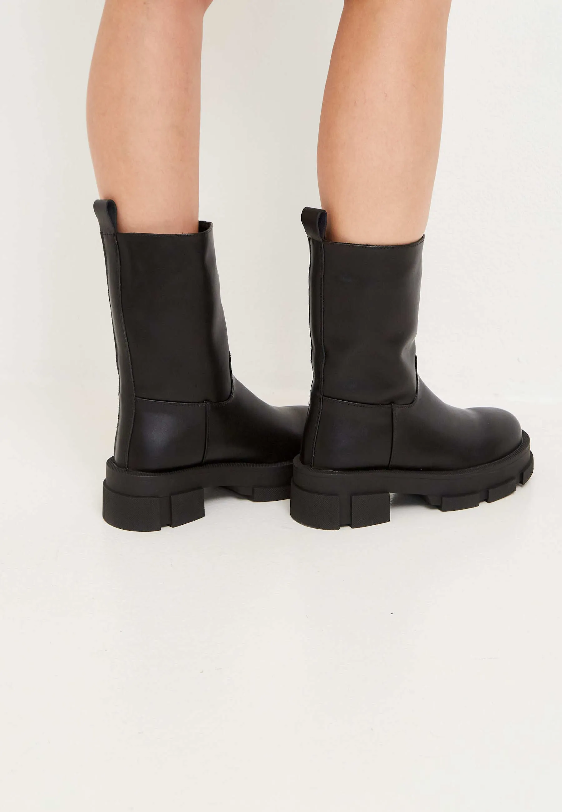 Chunky Sole Leather Ankle Boots - Black