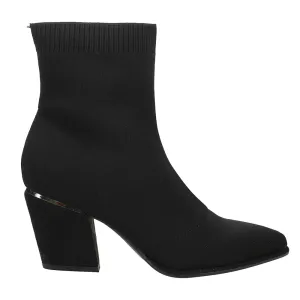 Draxton Ankle Pull On Round Toe Booties