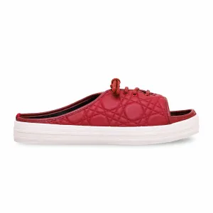 Women Maroon Sneaker WN6151