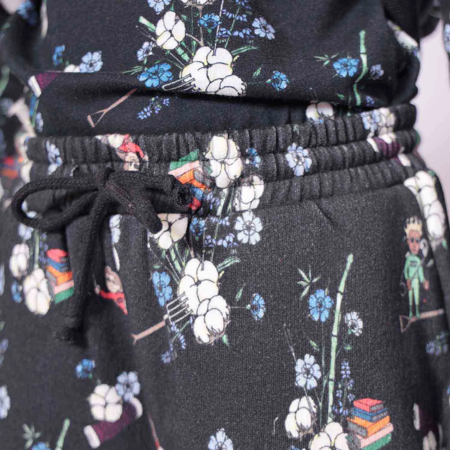 Zwarte Bloemen Babybroek